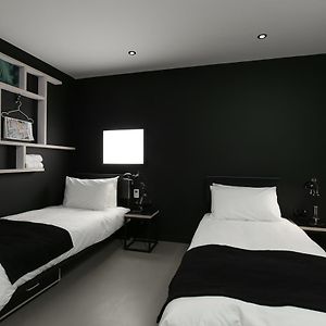 Zimmer mit zwei Einzelbetten